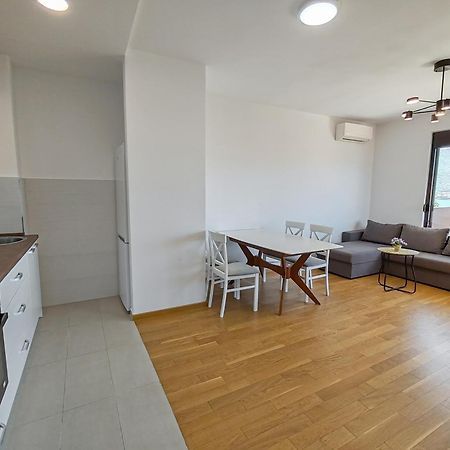 Sea View Apartment In Becici Budva Extérieur photo