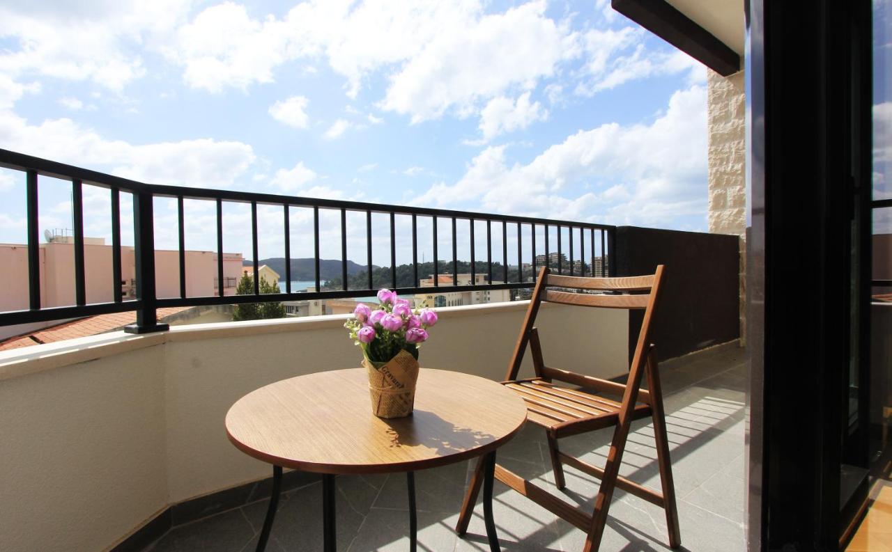 Sea View Apartment In Becici Budva Extérieur photo