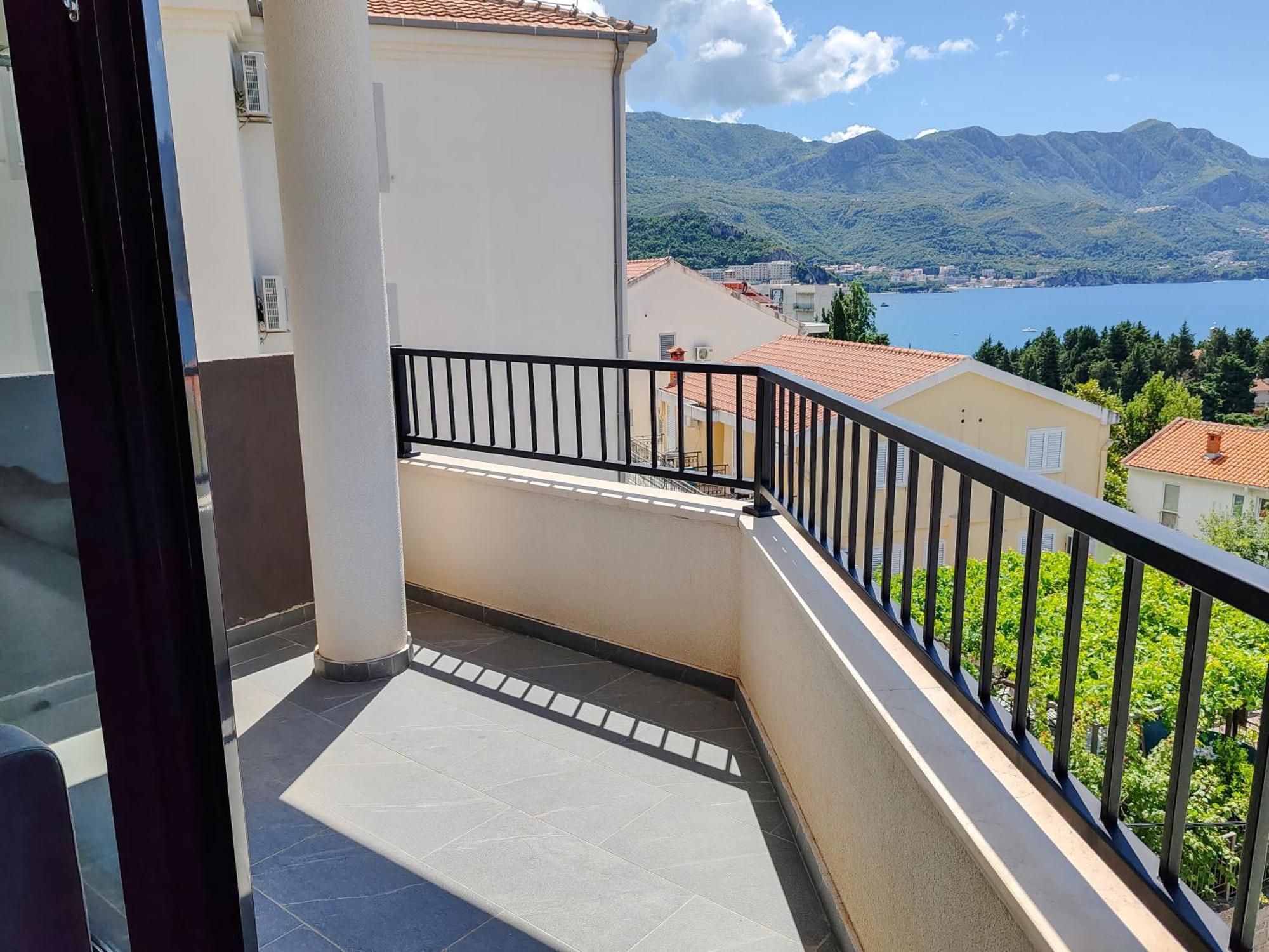 Sea View Apartment In Becici Budva Extérieur photo